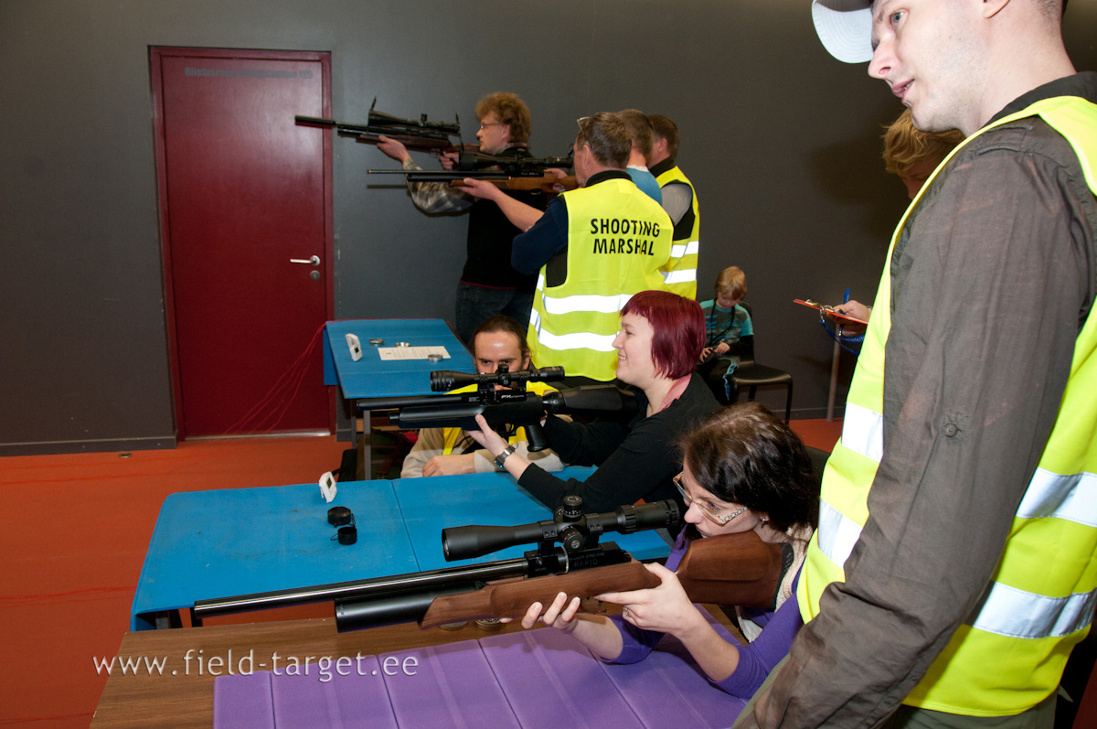 4 laskurit tulejoonel